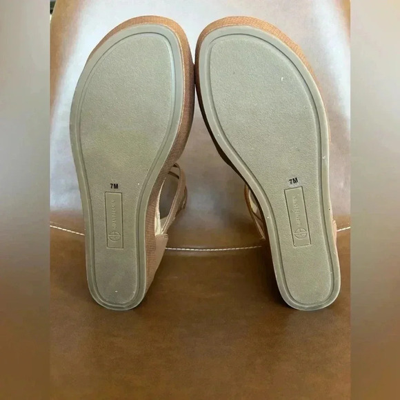 Giani Bernini | Wedge Sandal - Picture 11 of 11